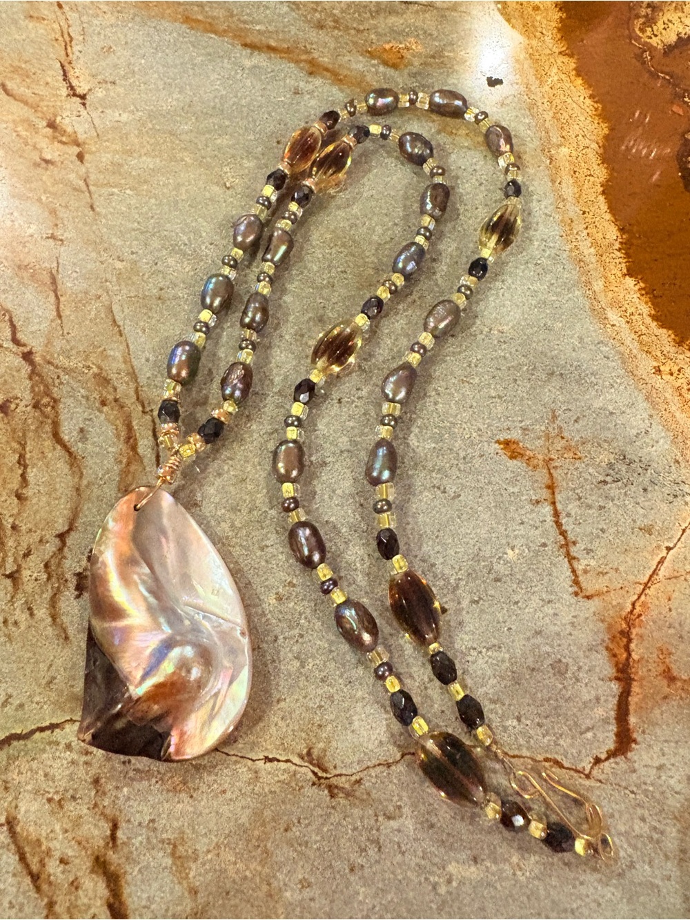 Amazing Abalone Pendant Bead Statement Necklace